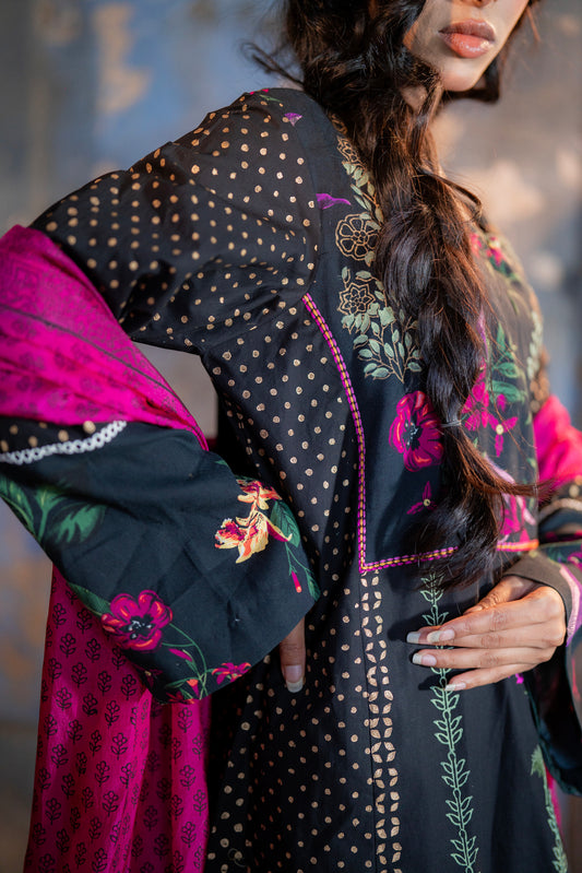 Crimson Petals Ensemble: Modern Tradition