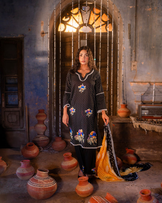 Cotton black & white Printed with lace and thread embroidery