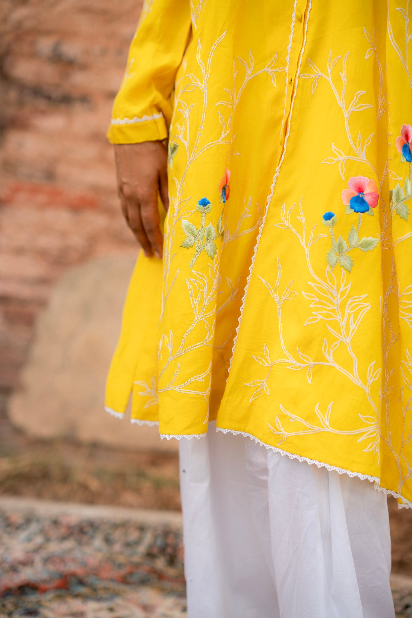 Sunlit Meadow: Floral Kurta Elegance